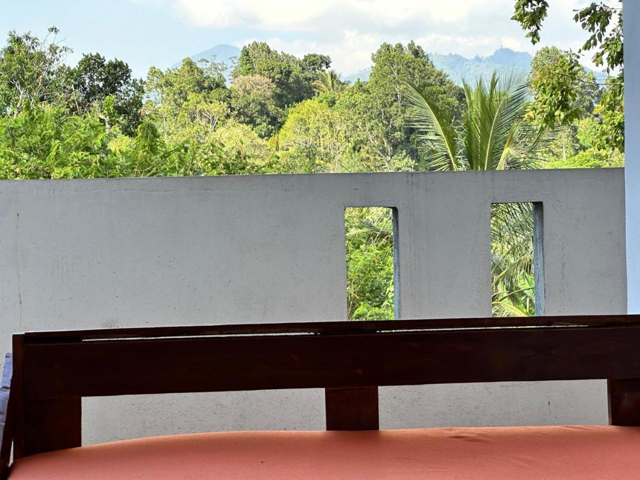La Riya Ella - 05 Minutes To Ella Town Bed & Breakfast ภายนอก รูปภาพ
