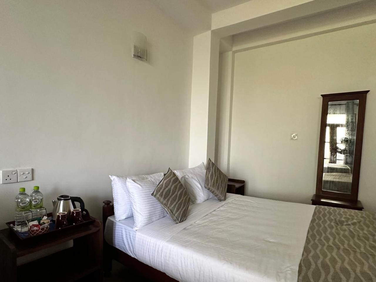 La Riya Ella - 05 Minutes To Ella Town Bed & Breakfast ภายนอก รูปภาพ