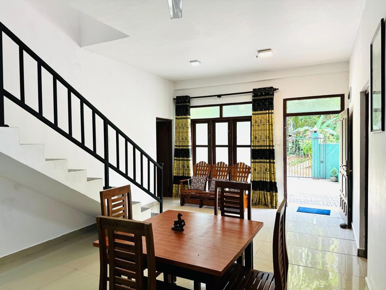 La Riya Ella - 05 Minutes To Ella Town Bed & Breakfast ภายนอก รูปภาพ